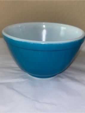 Vintage Pyrex Primary Color Americana? Turquoise Blue 401 VGUC